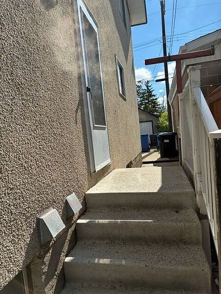 Calgary 1 + Den bedrooms House for rent. Property photo: 100058-2