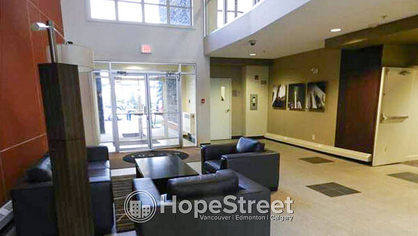 Calgary 2 bedrooms Condo Unit for rent. Property photo: 100774-2