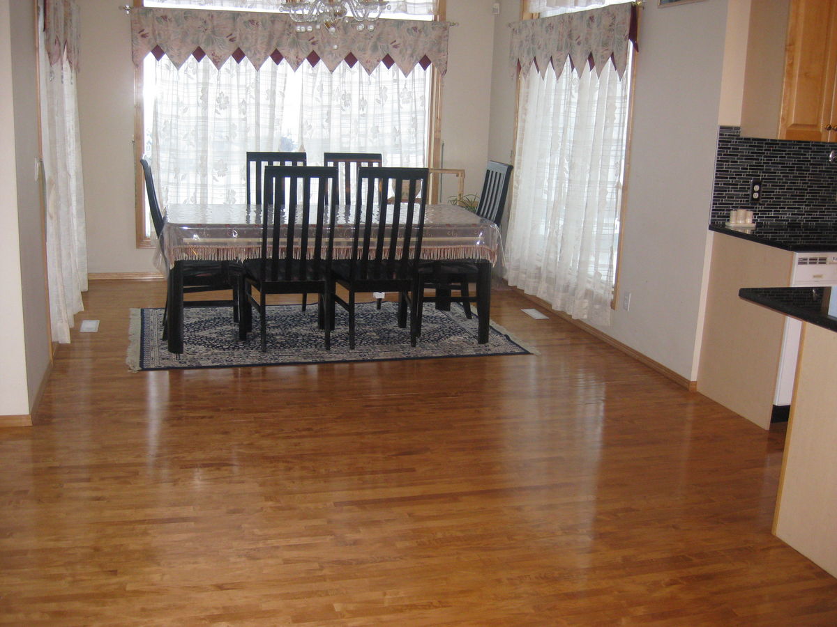 Calgary 5 bedrooms House for rent. Property photo: 100806-1