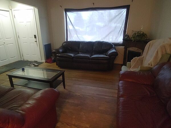 Calgary 1 bedroom Room For Rent for rent. Property photo: 100839-2