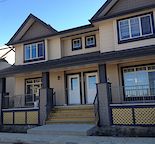 3 bedroom, 2.5 bathroom townhouse in Copperfield with 2 parking spots — Copperfield, Calgary