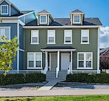 Auburn Bay, 2  Bdrm Condo, w/Lake privileges, near Shopping, Restaurants, YMCA