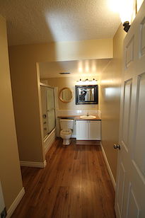Calgary 2 + Den bedrooms Condo Unit for rent. Property photo: 102233-2