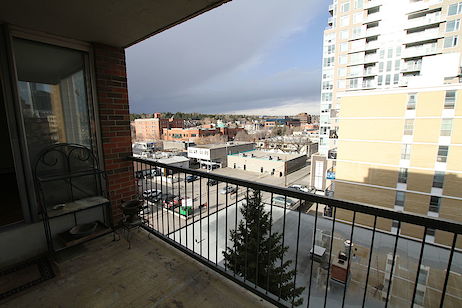 Calgary 2 + Den bedrooms Condo Unit for rent. Property photo: 102233-3