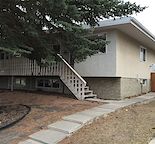 Newly renovated 2 bedroom lower level suite in Varsity NW- walk to UofC and LRT