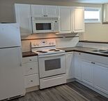 Bright Basement Suite - Rosscarrock SW