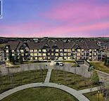 RARE FIND - 2 bed / 2 bath / 2 parking stalls main floor apartment