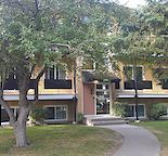 Brentwood , Large, LRT, Walk U of C, on Park!