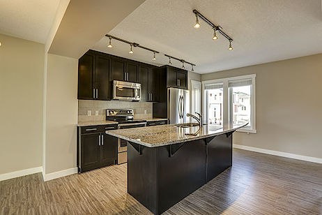 Great Townhouse in Auburn Bay w/ Attached Double Garage
