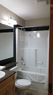 Calgary 2 bedrooms Condo Unit for rent. Property photo: 10916-3