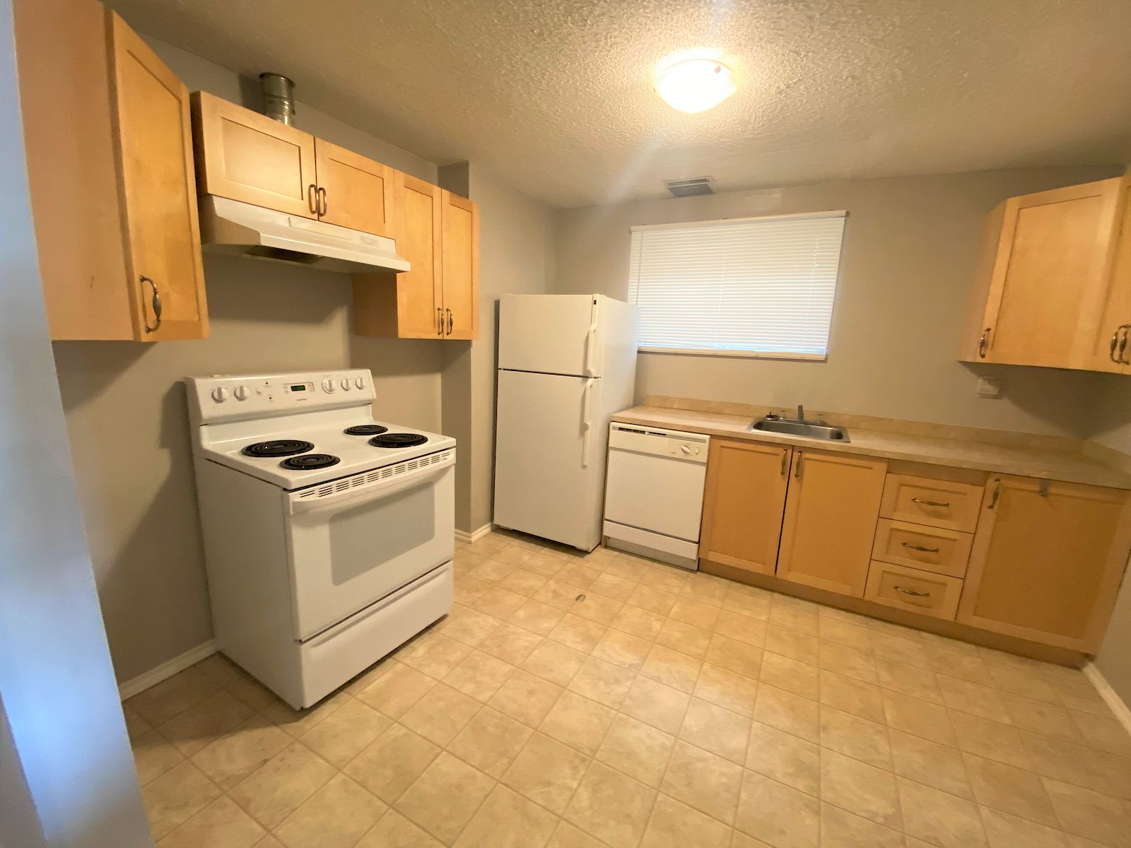 Calgary 2 bedrooms Basement for rent. Property photo: 110653-1