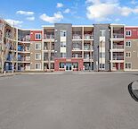 2 Bd plus Den | Heated Underground Parking