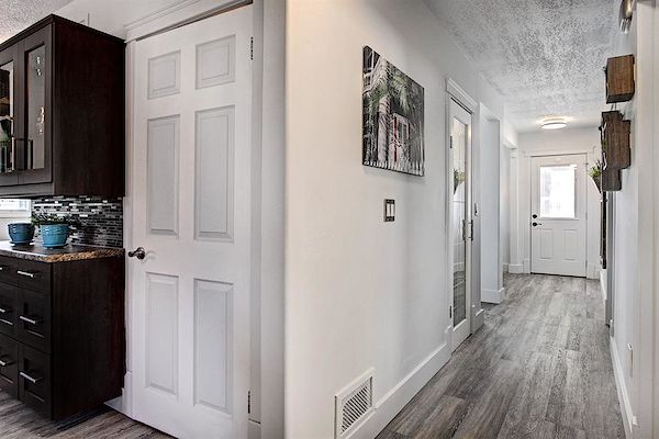 Calgary 2 bedrooms House for rent. Property photo: 110752-3