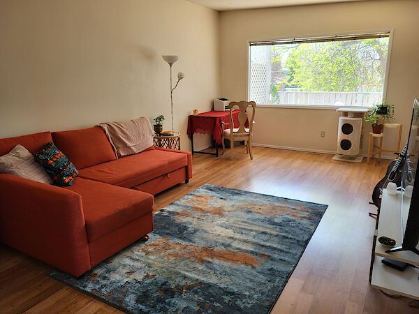 Calgary 2 bedrooms Room For Rent for rent. Property photo: 11134-2