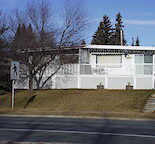 Roommate -2 Bedroom Main Floor Suite Close to LRT, UofC & Northland Mall