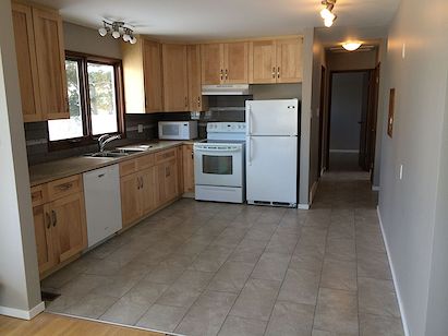 Calgary 3 bedrooms House for rent. Property photo: 111626-2