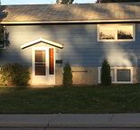 Montgomery across from Marketmall walkable to UofC,Childrens,foothills hospital.