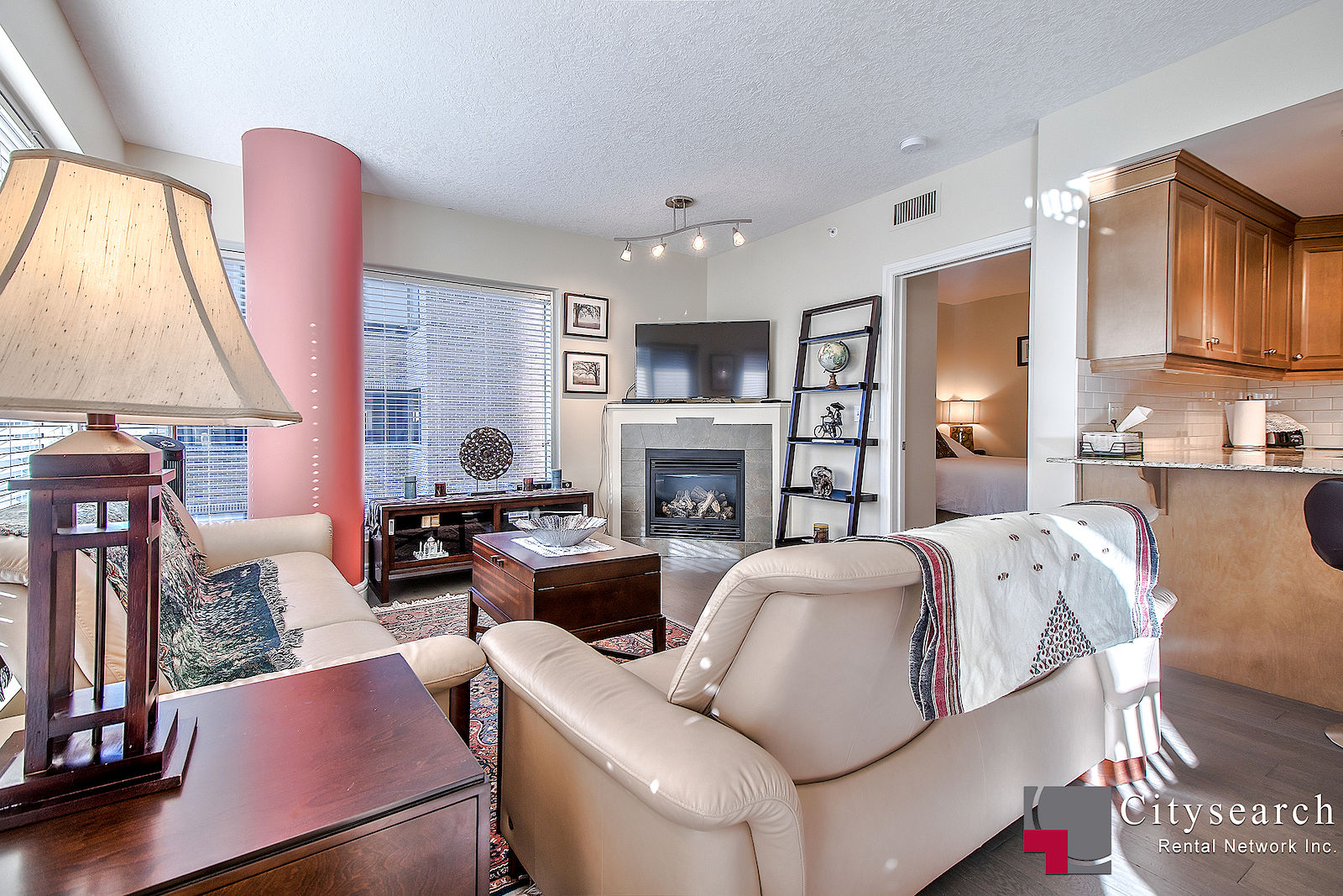 Calgary 2 bedrooms Condo Unit for rent. Property photo: 111889-1