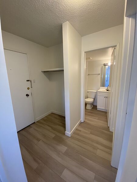 Calgary 1 bedroom Apartment for rent. Property photo: 111958-3