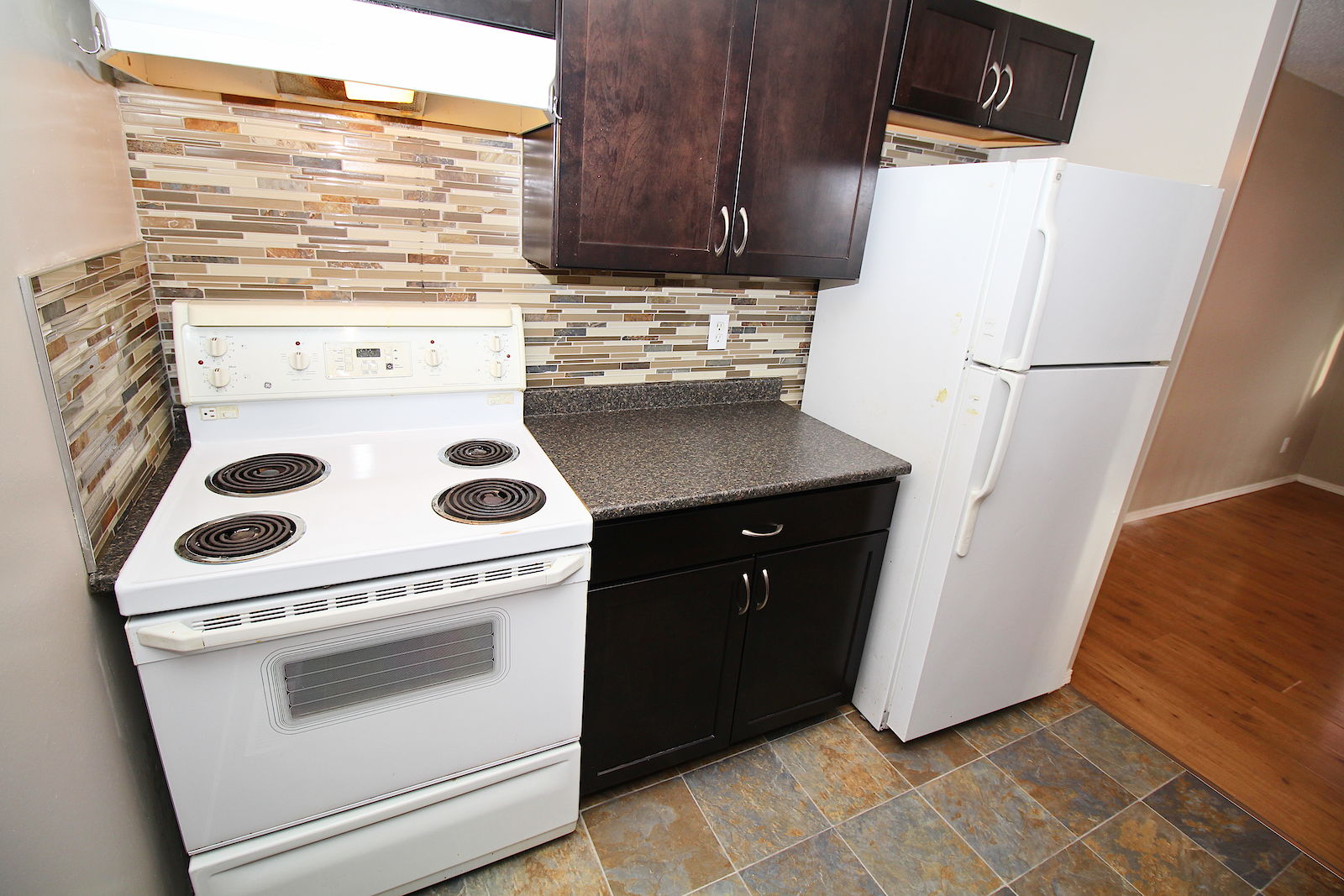 Calgary 3 bedrooms Townhouse for rent. Property photo: 113428-1