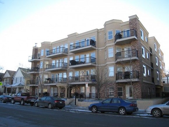 Calgary 2 bedrooms Condo Unit for rent. Property photo: 113607-1