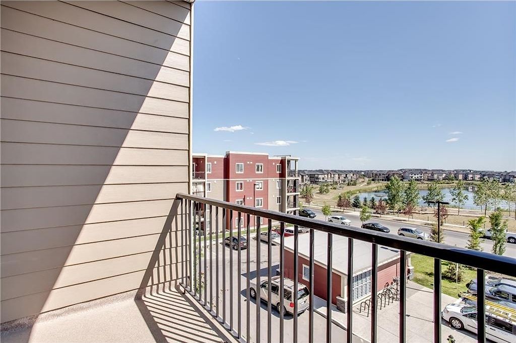 Calgary 2 bedrooms Condo Unit for rent. Property photo: 113752-1