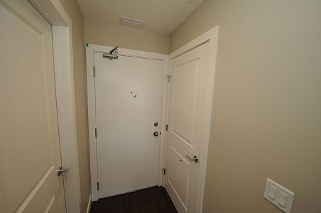 Calgary 1 bedroom Condo Unit for rent. Property photo: 113909-3
