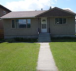 BANFF TRAIL, 2BR MAIN FL CLOSE TO LRT& UNIVERSITY -