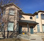 Newer Beautiful Inner-city house -- Bedroom for Rent — Mount Pleasant, Calgary
