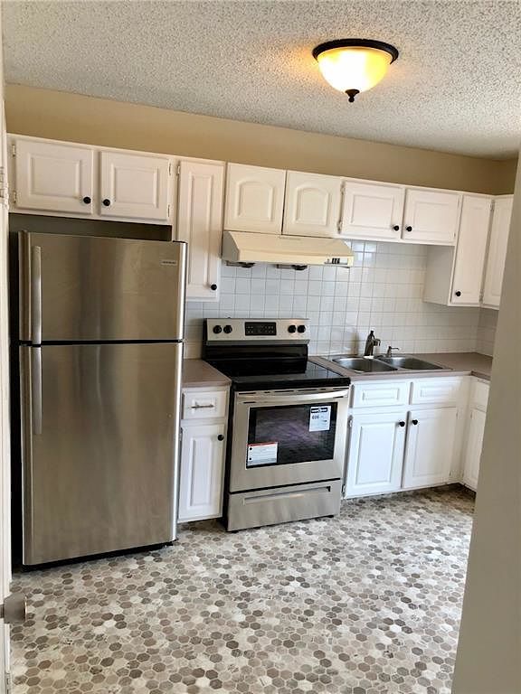 Calgary 3 bedrooms Duplex for rent. Property photo: 115122-1