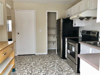 Calgary 3 bedrooms Duplex for rent. Property photo: 115122-2