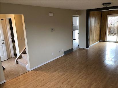 Calgary 3 bedrooms Duplex for rent. Property photo: 115122-3