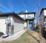 Steal the deal - Amazing 2 story single family house in desirable Mckenzie Lake