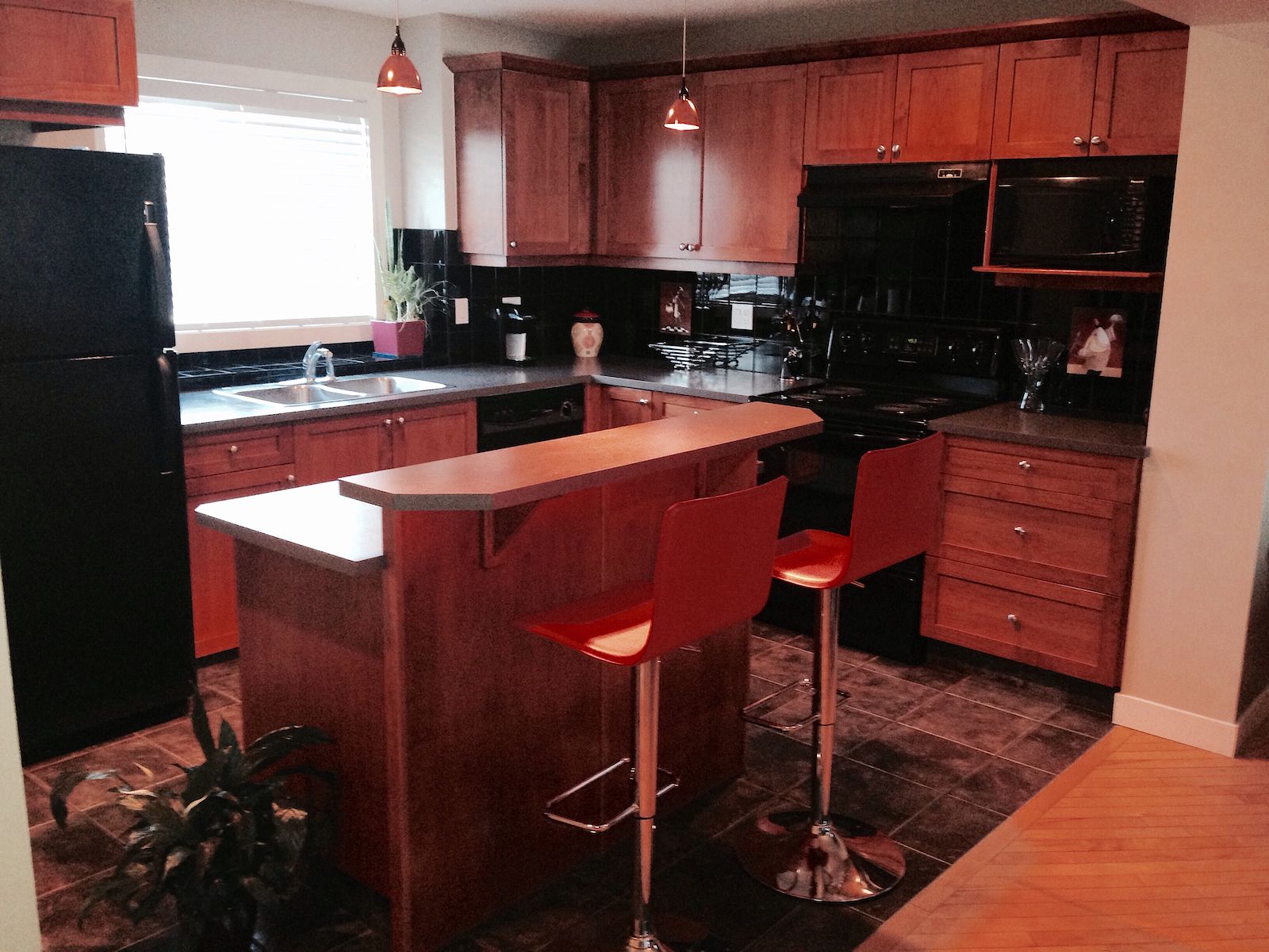 Calgary 4 bedrooms Duplex for rent. Property photo: 115823-1
