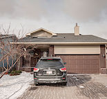 Spacious 1  room  of a two storey home in a quiet neighborhood