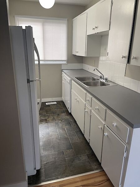 Calgary 3 bedrooms Townhouse for rent. Property photo: 117333-2