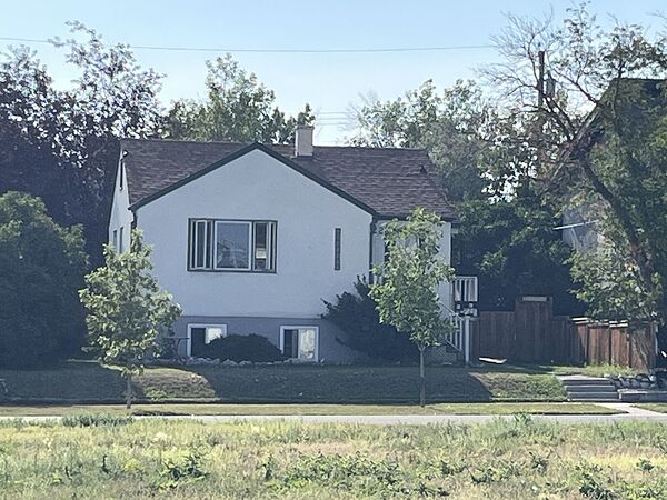 Rare 3-Bed, 2 Bath Ramsay House | Huge Fenced Lot | Steps to Downtown $2400.00