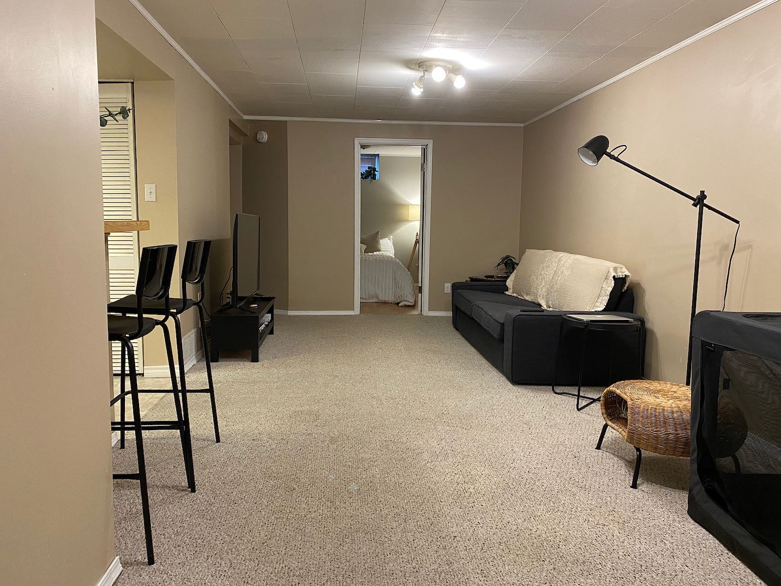 Calgary 2 bedrooms Basement for rent. Property photo: 118315-1