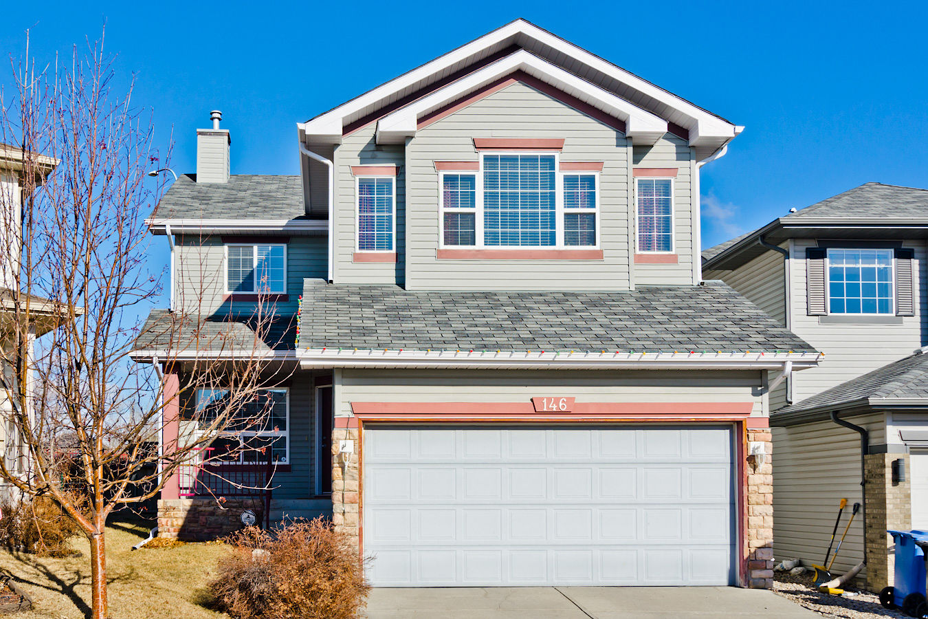 Calgary 5 bedrooms House for rent. Property photo: 118992-1