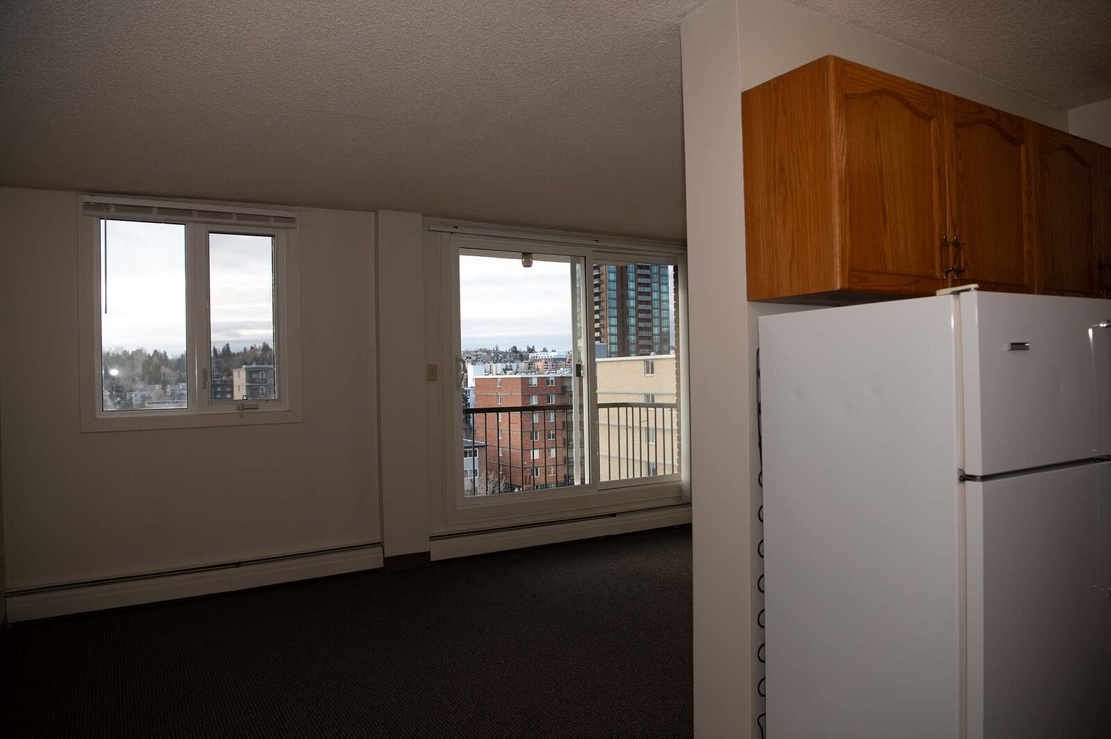 Calgary 1 bedroom Apartment for rent. Property photo: 121385-1