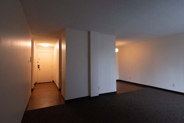 Calgary 1 bedroom Apartment for rent. Property photo: 121385-3