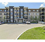 Spacious Top Floor 2 Bed 2 Bath apartment for rent in Saddleridge! CLOSE TO LRT!