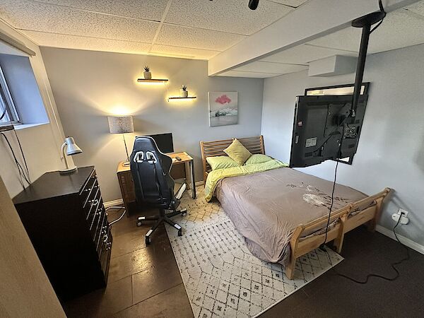 Calgary 1 bedroom Room For Rent for rent. Property photo: 122930-2