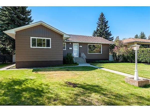 Calgary 4 bedrooms House for rent. Property photo: 123148-2