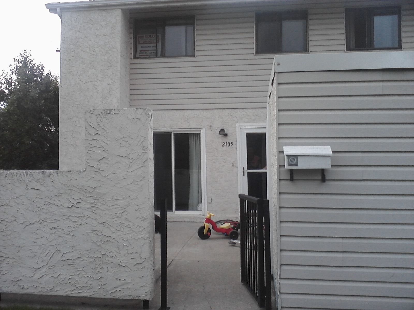 Calgary 3 bedrooms Townhouse for rent. Property photo: 123157-1