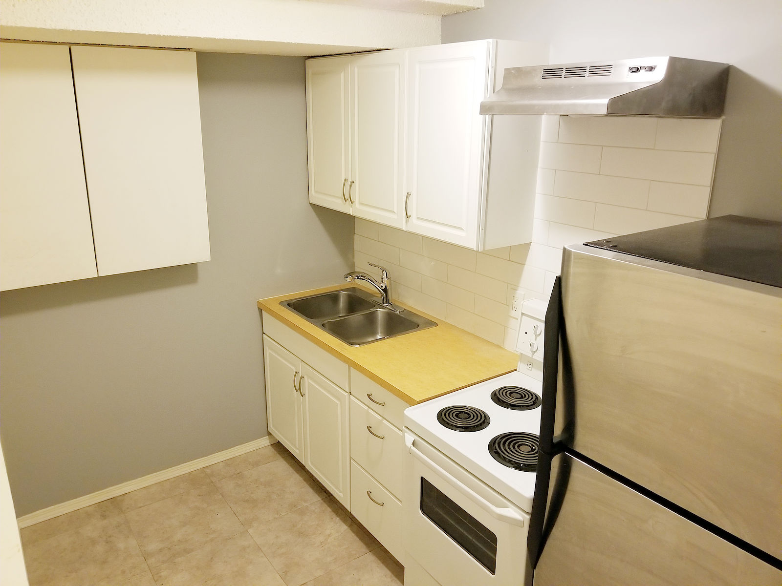 Calgary 2 bedrooms Basement for rent. Property photo: 123515-1