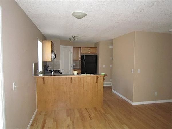 Calgary 2 bedrooms Townhouse for rent. Property photo: 124783-3