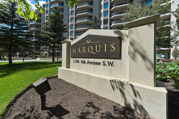 Stunning 2 Bed 2 Bath Condo In The Marquis