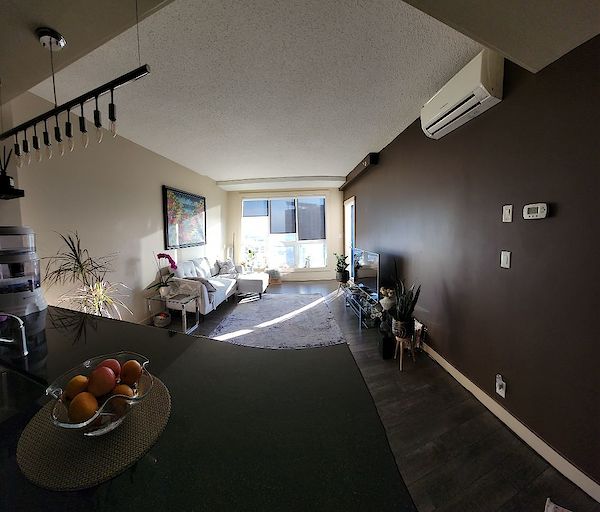 Calgary 1 + Den bedrooms Condo Unit for rent. Property photo: 126509-2