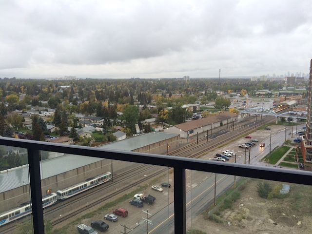 Calgary studio Condo Unit for rent. Property photo: 128104-1